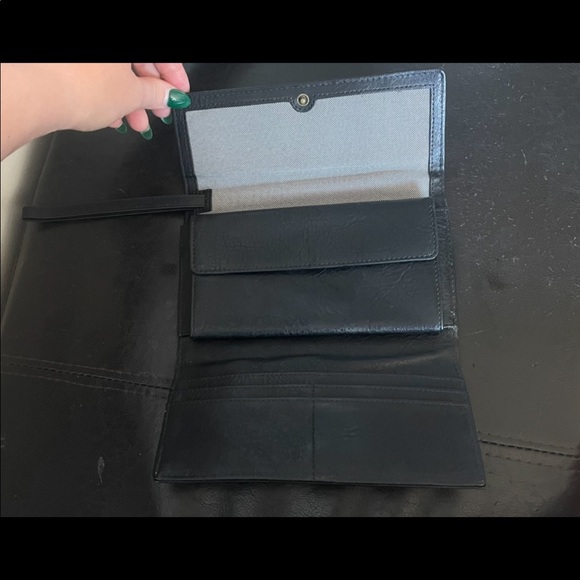 Black Fossil Clutch/wallet - Picture 3 of 4